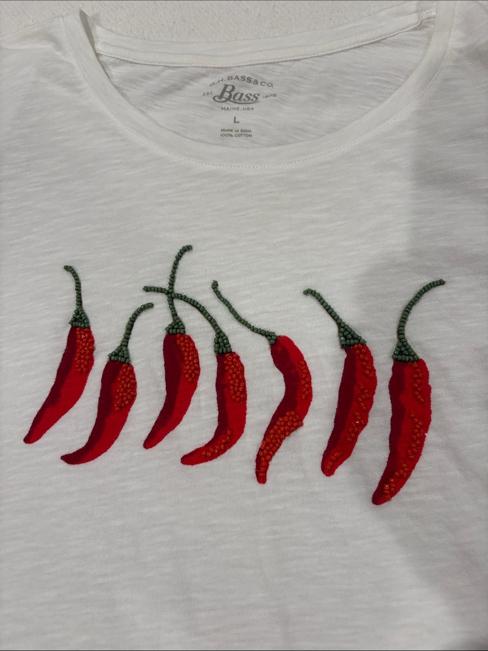 Bass White Tee with Red Chili Pepper with Cute Beads Sz Large